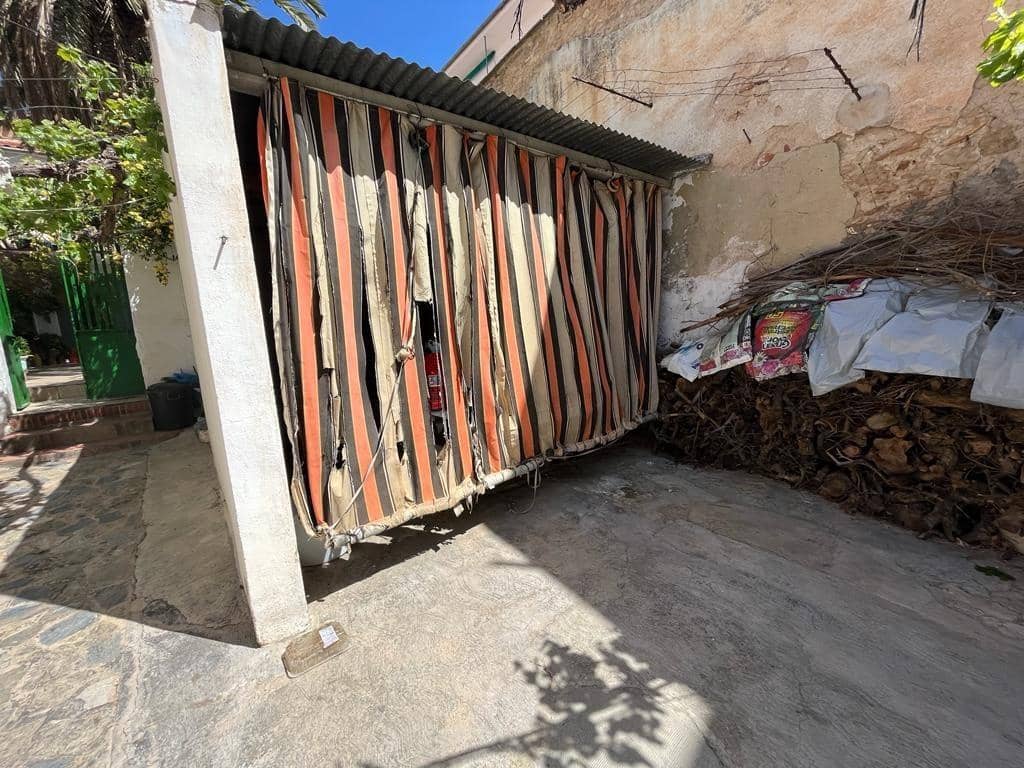 8 chambre Maison de Ville à vendre à Almansa avec garage - 195 000 € (Ref: 8886671)