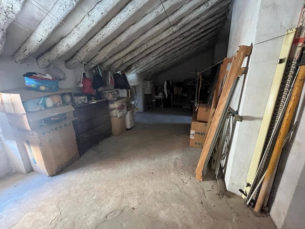 8 chambre Maison de Ville à vendre à Almansa avec garage - 195 000 € (Ref: 8886671)