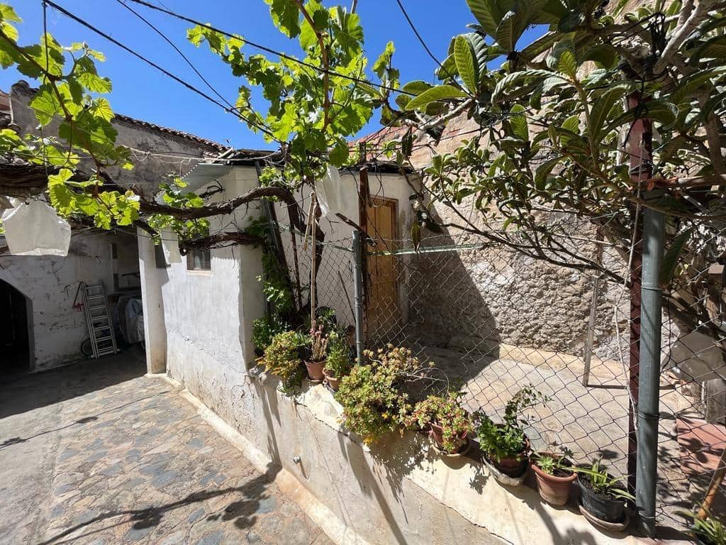 8 chambre Maison de Ville à vendre à Almansa avec garage - 195 000 € (Ref: 8886671)