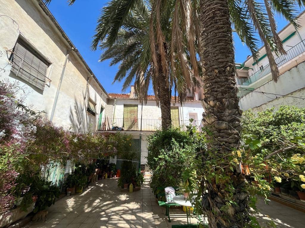 8 chambre Maison de Ville à vendre à Almansa avec garage - 195 000 € (Ref: 8886671)