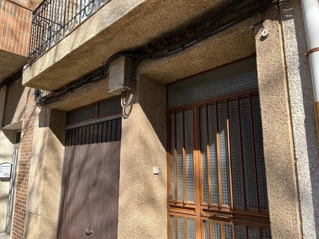 4 sovrum Hus till salu i Almansa med garage - 112 000 € (Ref: 8886672)