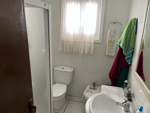 4 sovrum Hus till salu i Almansa med garage - 112 000 € (Ref: 8886672)