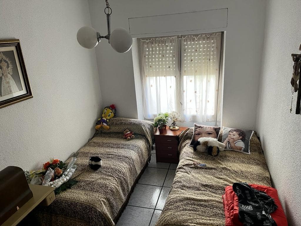 4 soveværelse Byhus til salg i Almansa med garage - € 112.000 (Ref: 8886672)