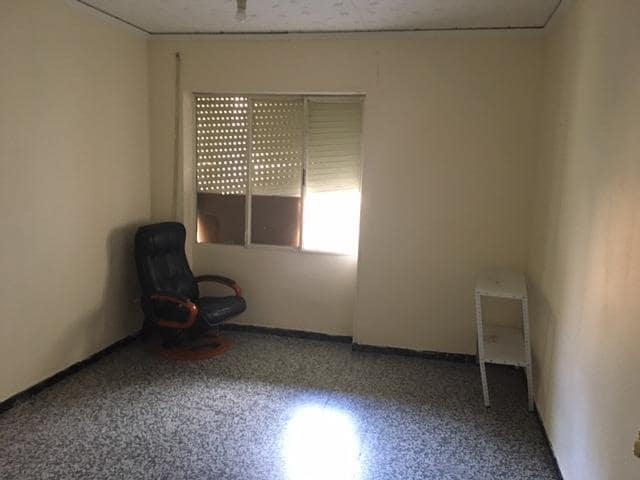 4 soveværelse Lejlighed til salg i Almansa - € 60.000 (Ref: 8886690)