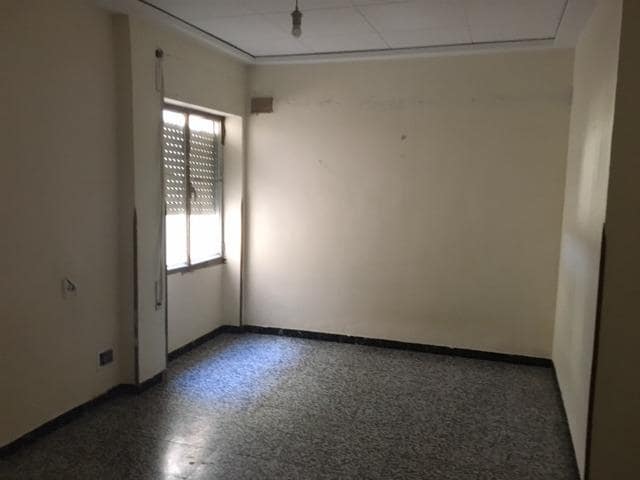 4 soveværelse Lejlighed til salg i Almansa - € 60.000 (Ref: 8886690)