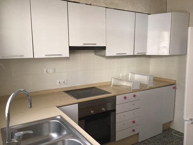 4 soveværelse Lejlighed til salg i Almansa - € 60.000 (Ref: 8886690)