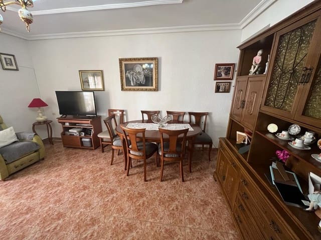 4 soveværelse Lejlighed til salg i Almansa med garage - € 62.000 (Ref: 8886694)