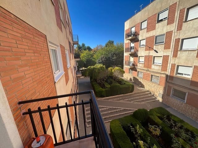 4 soveværelse Lejlighed til salg i Almansa med garage - € 62.000 (Ref: 8886694)