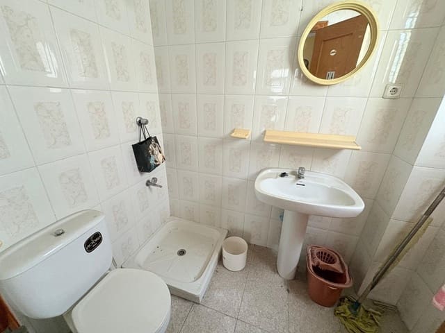 Commercieel te koop in Almansa - € 40.000 (Ref: 8886695)