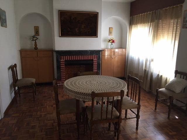 4 soveværelse Lejlighed til salg i Almansa - € 50.000 (Ref: 8886711)