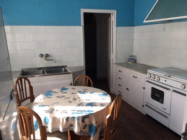 4 soveværelse Lejlighed til salg i Almansa - € 50.000 (Ref: 8886711)