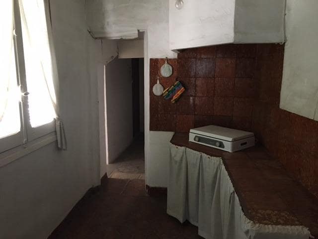 4 soveværelse Lejlighed til salg i Almansa - € 50.000 (Ref: 8886711)