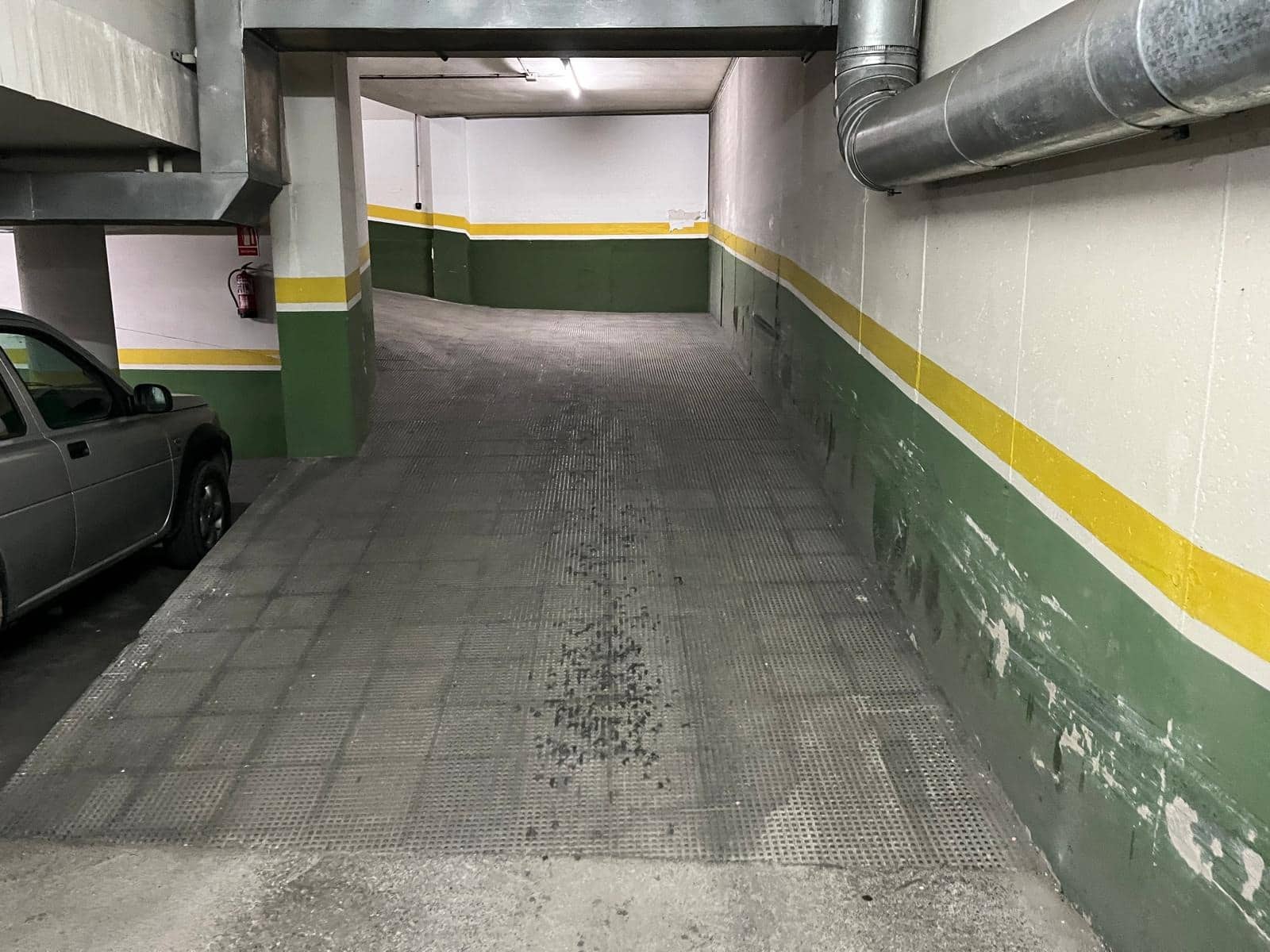 Garage til salg i Almansa - € 9.500 (Ref: 8886730)