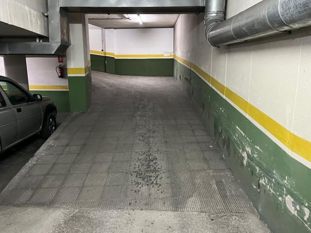 Garage til salg i Almansa - € 9.500 (Ref: 8886730)