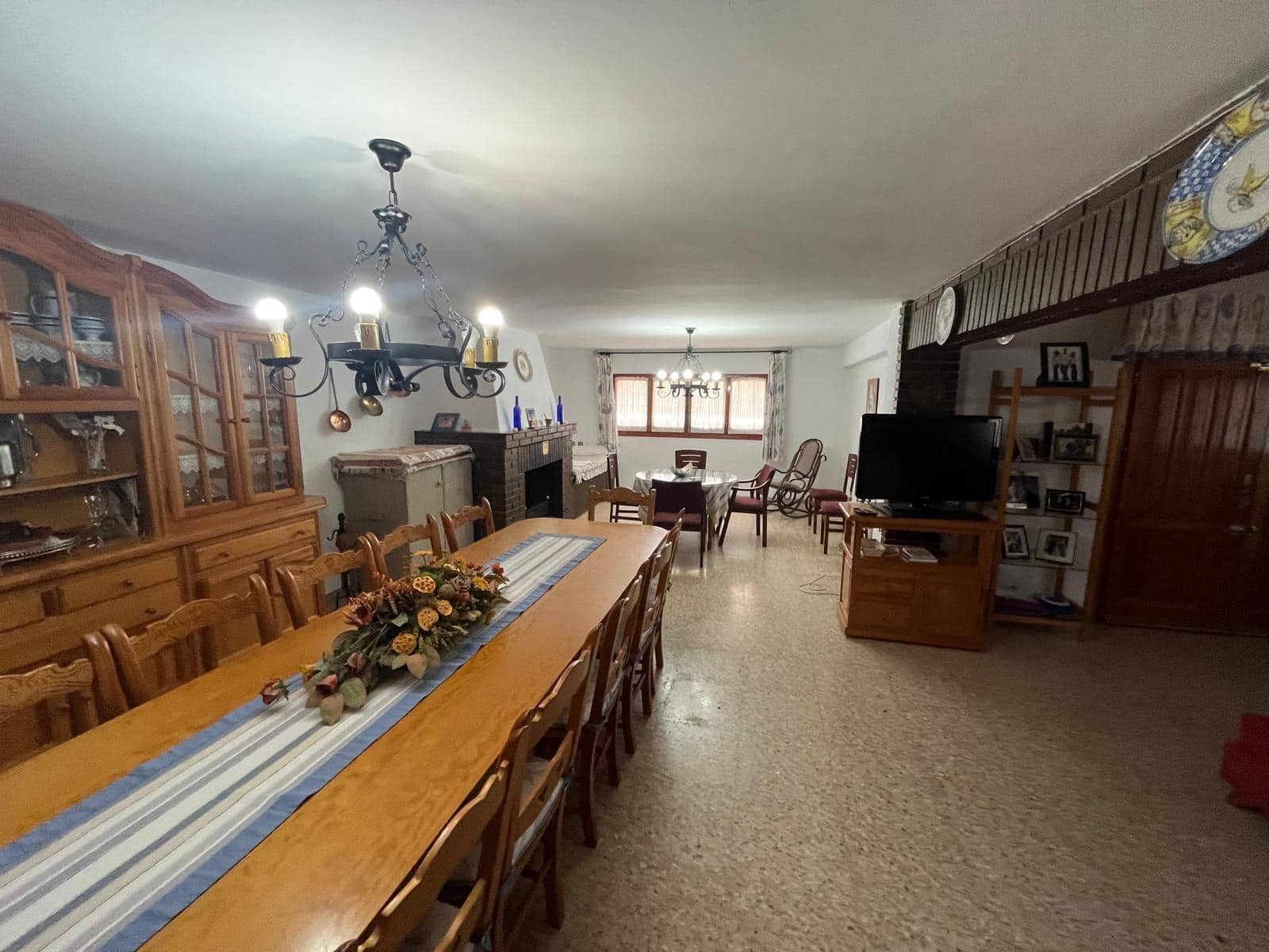 5 soveværelse Villa til salg i Almansa med swimmingpool - € 350.000 (Ref: 8886734)