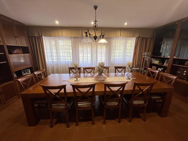 5 sovrum Villa till salu i Almansa med pool - 350 000 € (Ref: 8886734)