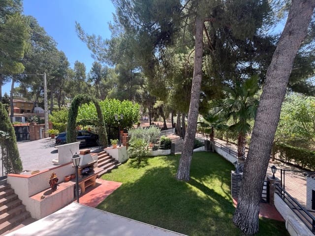 5 sovrum Villa till salu i Almansa med pool - 350 000 € (Ref: 8886734)