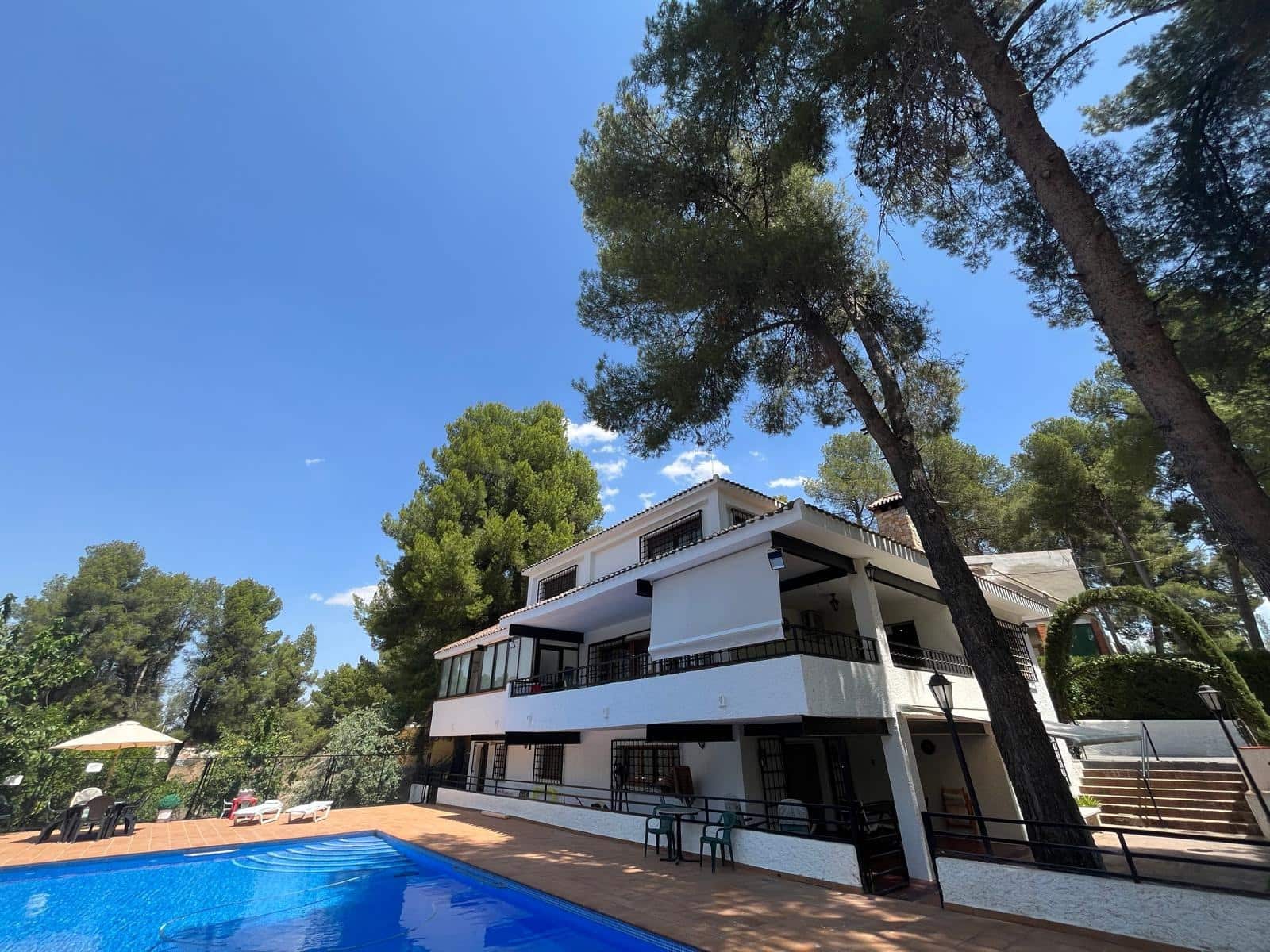 5 soveværelse Villa til salg i Almansa med swimmingpool - € 350.000 (Ref: 8886734)