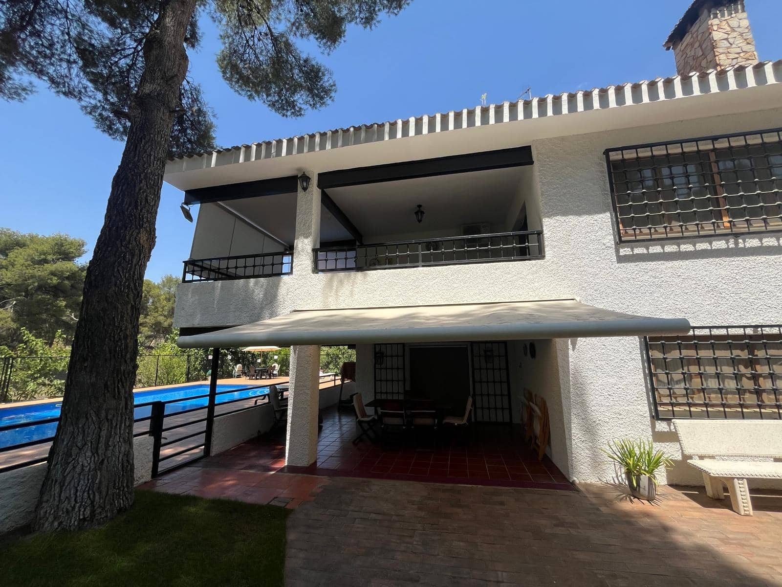 5 soveværelse Villa til salg i Almansa med swimmingpool - € 350.000 (Ref: 8886734)