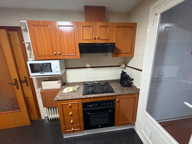 4 soveværelse Lejlighed til salg i Almansa med garage - € 89.000 (Ref: 8886735)