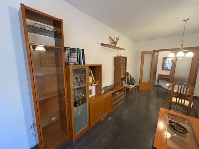 4 soveværelse Lejlighed til salg i Almansa med garage - € 89.000 (Ref: 8886735)