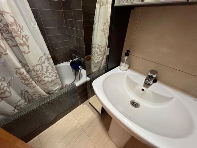 3 soveværelse Lejlighed til salg i Almansa - € 93.000 (Ref: 8886741)