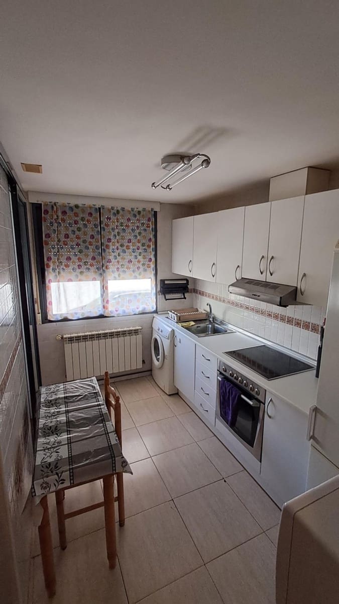 3 soveværelse Lejlighed til salg i Almansa - € 89.900 (Ref: 8886753)