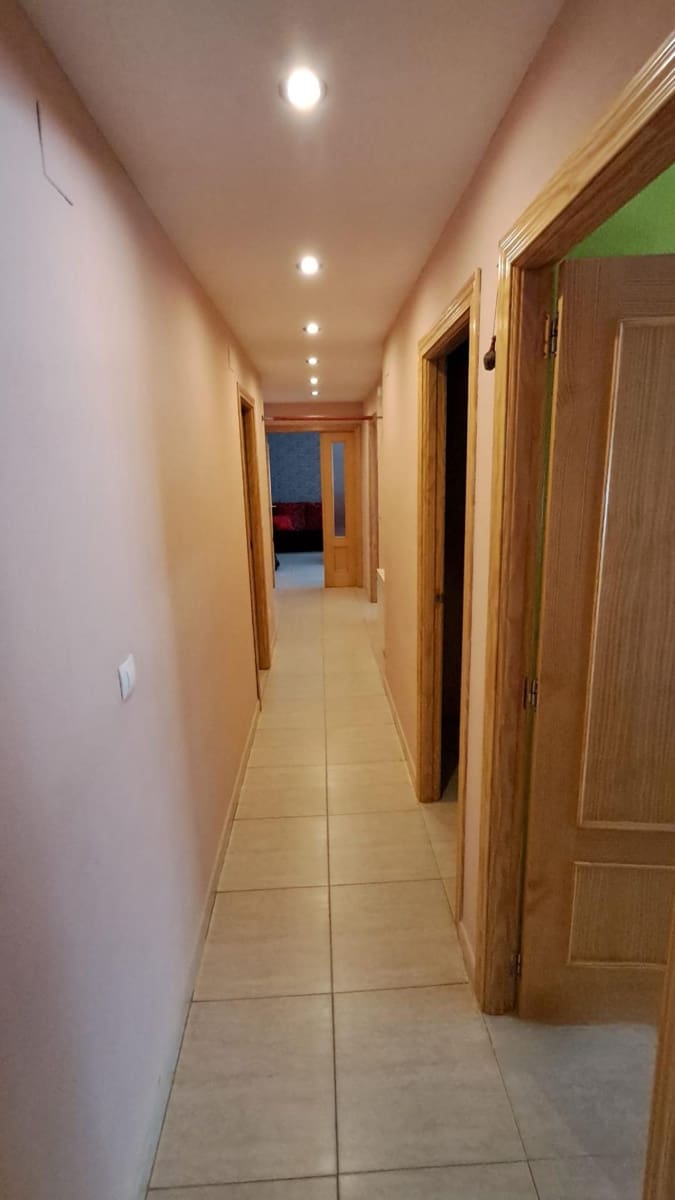 3 soveværelse Lejlighed til salg i Almansa - € 89.900 (Ref: 8886753)