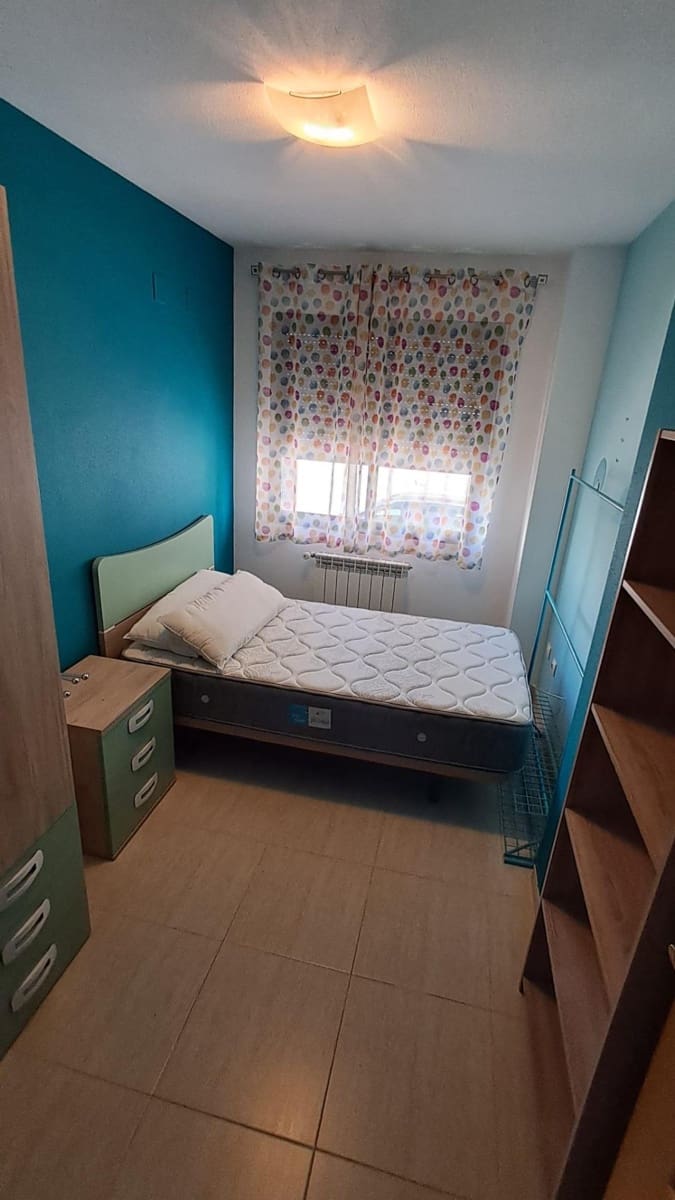 3 soveværelse Lejlighed til salg i Almansa - € 89.900 (Ref: 8886753)