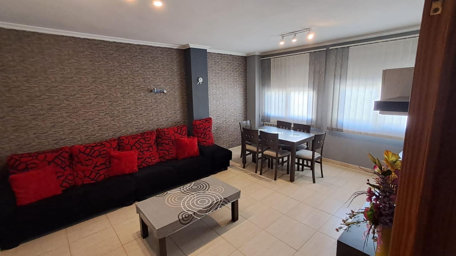 3 soveværelse Lejlighed til salg i Almansa - € 89.900 (Ref: 8886753)