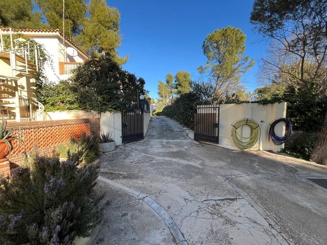 6 camera da letto Villa in vendita in Almansa con piscina - 185.000 € (Rif: 8886755)