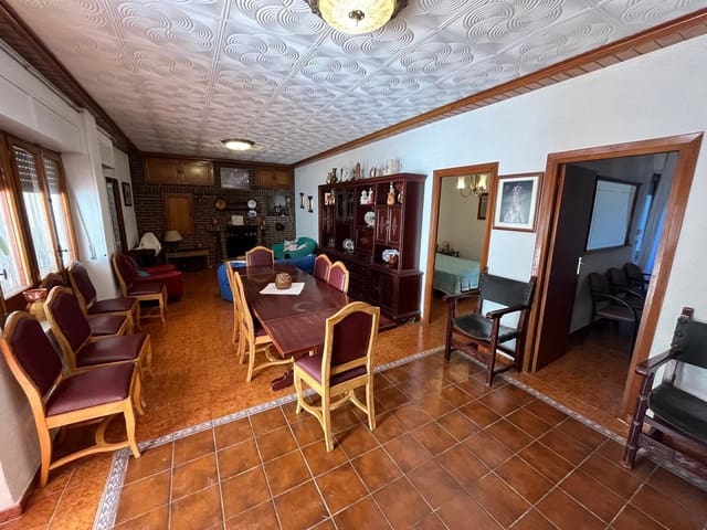 6 camera da letto Villa in vendita in Almansa con piscina - 185.000 € (Rif: 8886755)