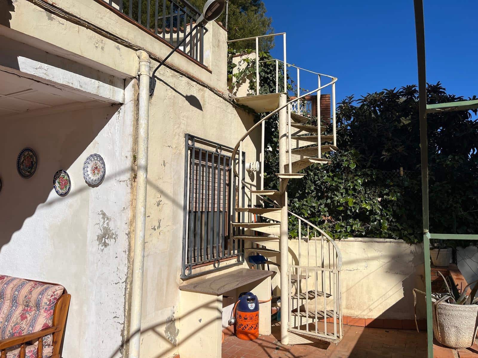 6 soveværelse Villa til salg i Almansa med swimmingpool - € 185.000 (Ref: 8886755)