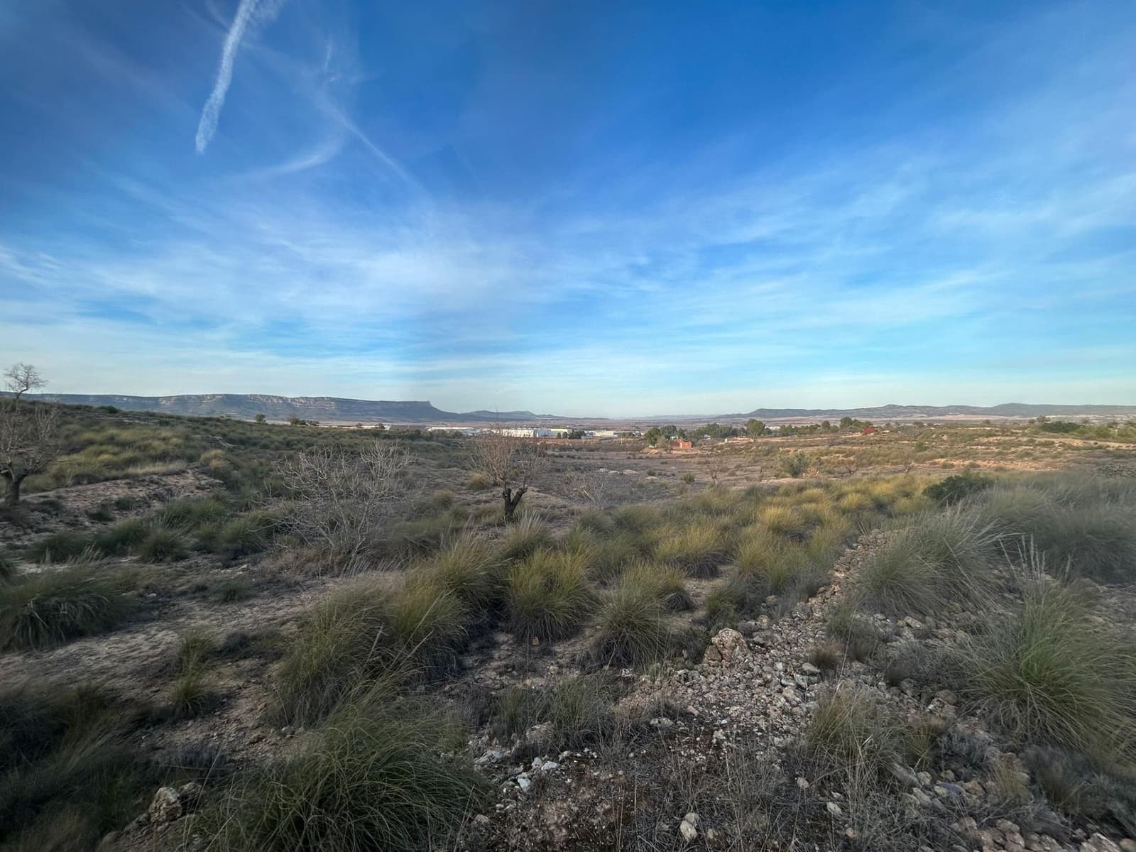 Grunde uden byggetilladelser til salg i Almansa - € 27.500 (Ref: 8886756)