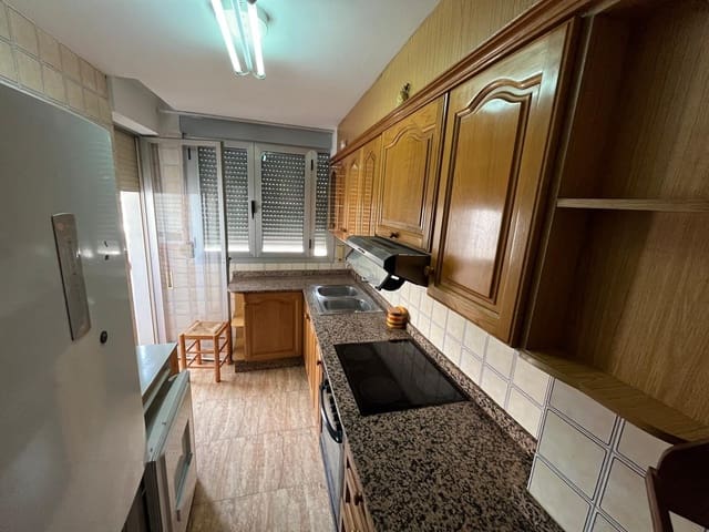 4 soveværelse Lejlighed til salg i Almansa - € 69.500 (Ref: 8886757)