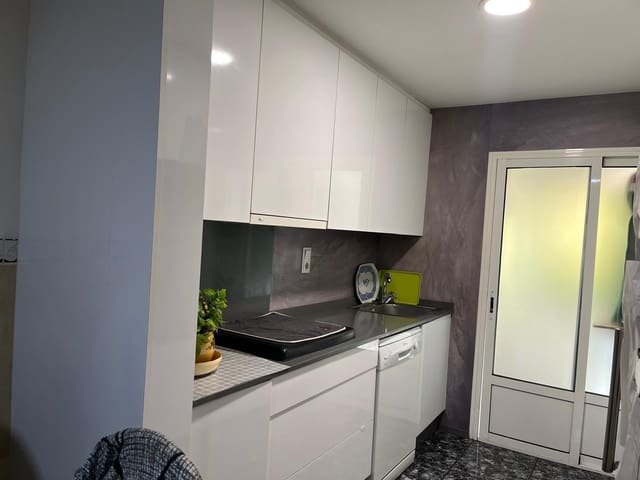 3 makuuhuone Asunto myytävänä paikassa Almansa - 139 000 € (Ref: 8886760)