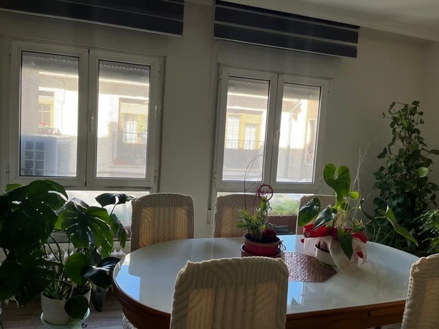 3 makuuhuone Asunto myytävänä paikassa Almansa - 139 000 € (Ref: 8886760)