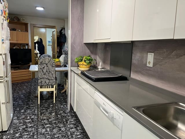 3 makuuhuone Asunto myytävänä paikassa Almansa - 139 000 € (Ref: 8886760)