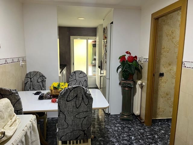 3 makuuhuone Asunto myytävänä paikassa Almansa - 139 000 € (Ref: 8886760)