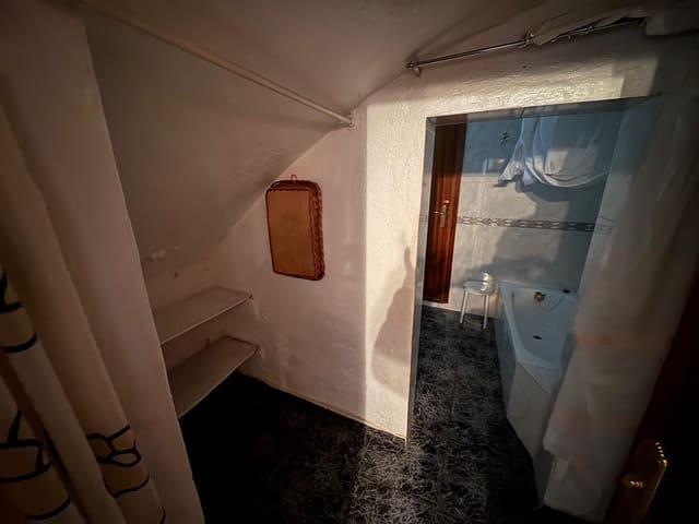 3 makuuhuone Huoneisto myytävänä paikassa Almansa - 67 000 € (Ref: 8888558)