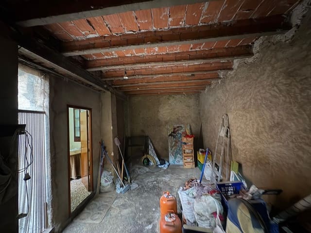 3 makuuhuone Huoneisto myytävänä paikassa Almansa - 67 000 € (Ref: 8888558)