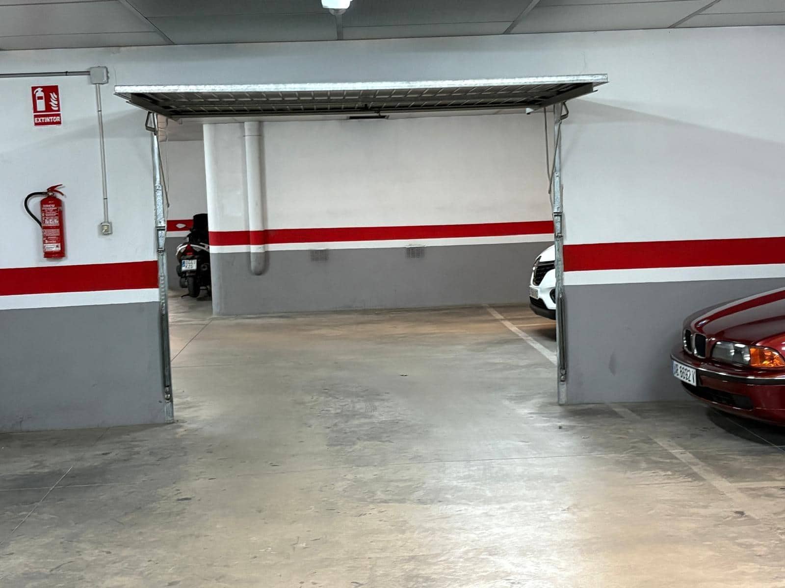 Garage til salg i Almansa - € 12.000 (Ref: 8893074)