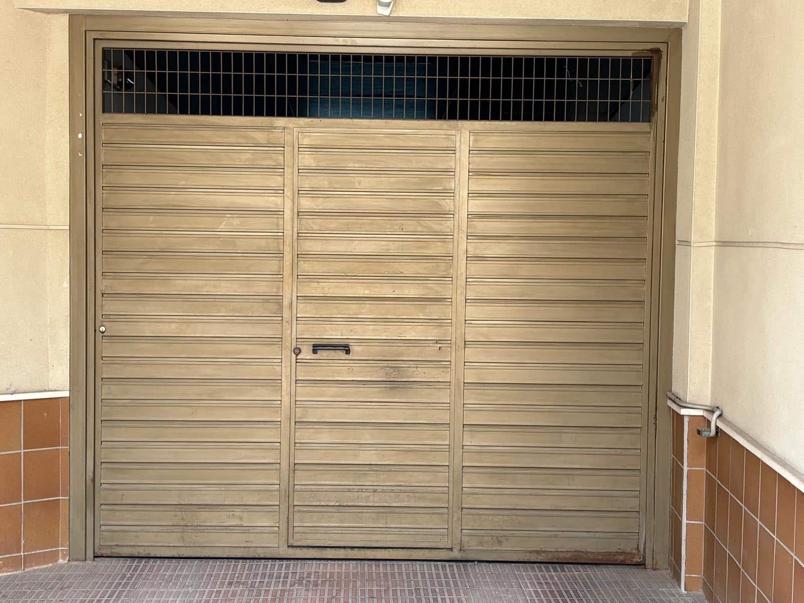 Garage til salg i Almansa - € 12.000 (Ref: 8893074)