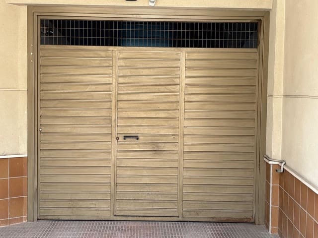 Garage til salg i Almansa - € 12.000 (Ref: 8893074)