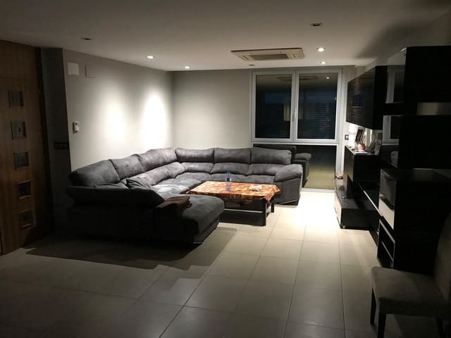 4 slaapkamer Rijtjeshuis te koop in Almansa - € 430.000 (Ref: 8913170)