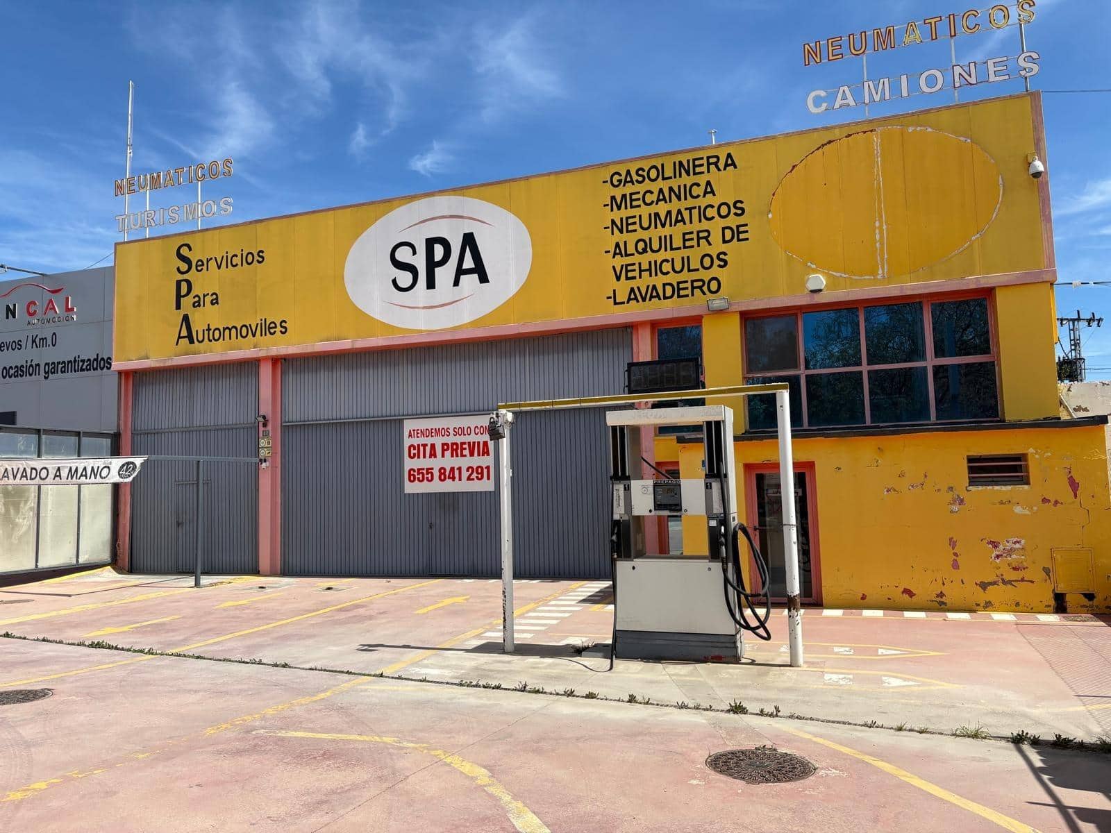 Bedrijf te koop in Almansa met garage - € 800.000 (Ref: 8926754)