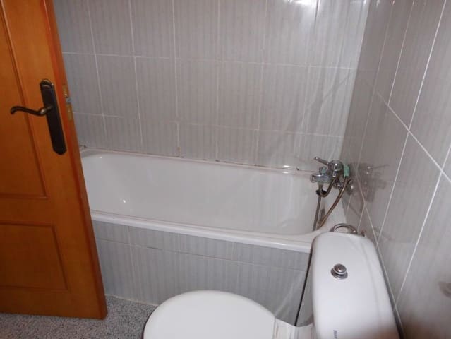 2 makuuhuone Asunto myytävänä paikassa Almansa - 65 000 € (Ref: 8932382)