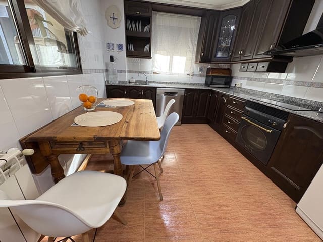 3 soverom Leilighet til salgs i Almansa - € 199 500 (Ref: 8946827)