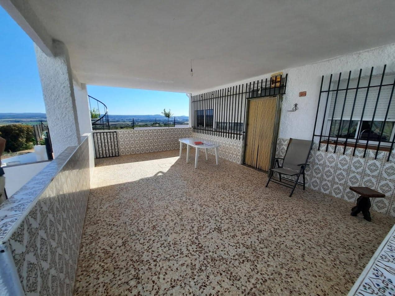 3 soveværelse Villa til salg i Almansa med swimmingpool - € 185.000 (Ref: 8950710)