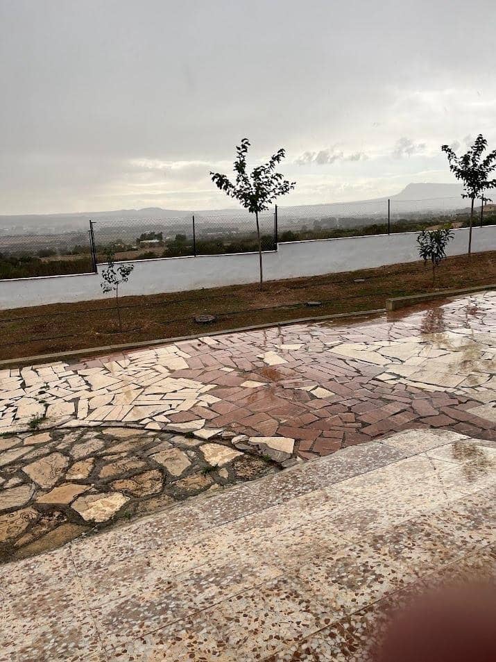 3 soveværelse Villa til salg i Almansa med swimmingpool - € 185.000 (Ref: 8950710)